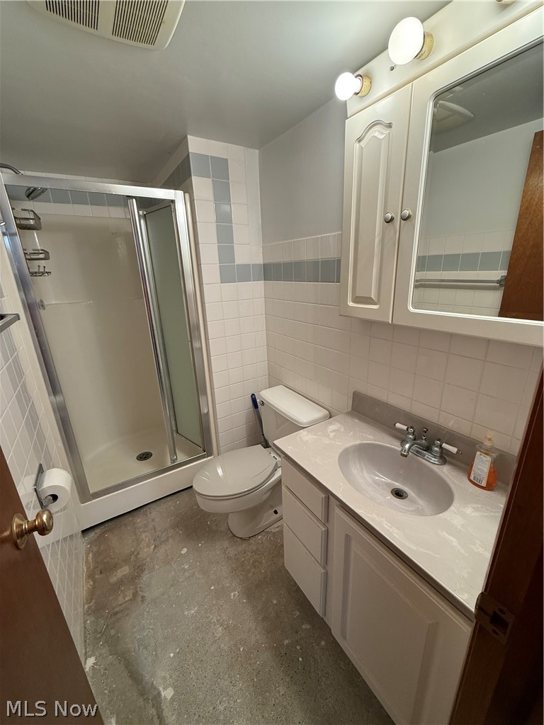 2174 Rockefeller Road Wickliffe OH 44092