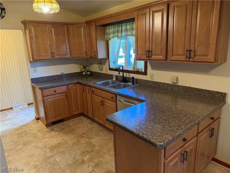 2174 Rockefeller Road Wickliffe OH 44092