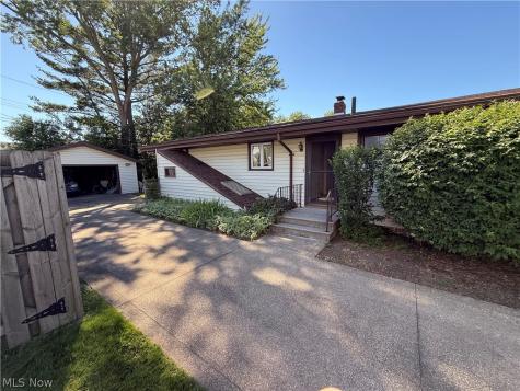 2174 Rockefeller Road Wickliffe OH 44092