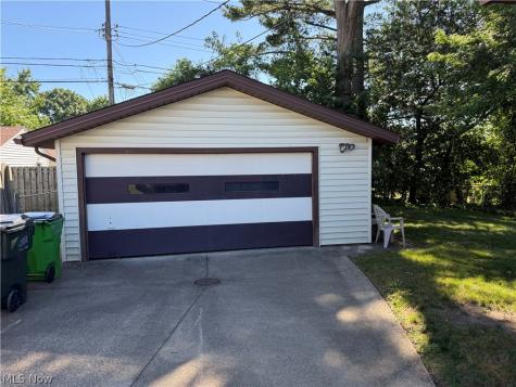 2174 Rockefeller Road Wickliffe OH 44092