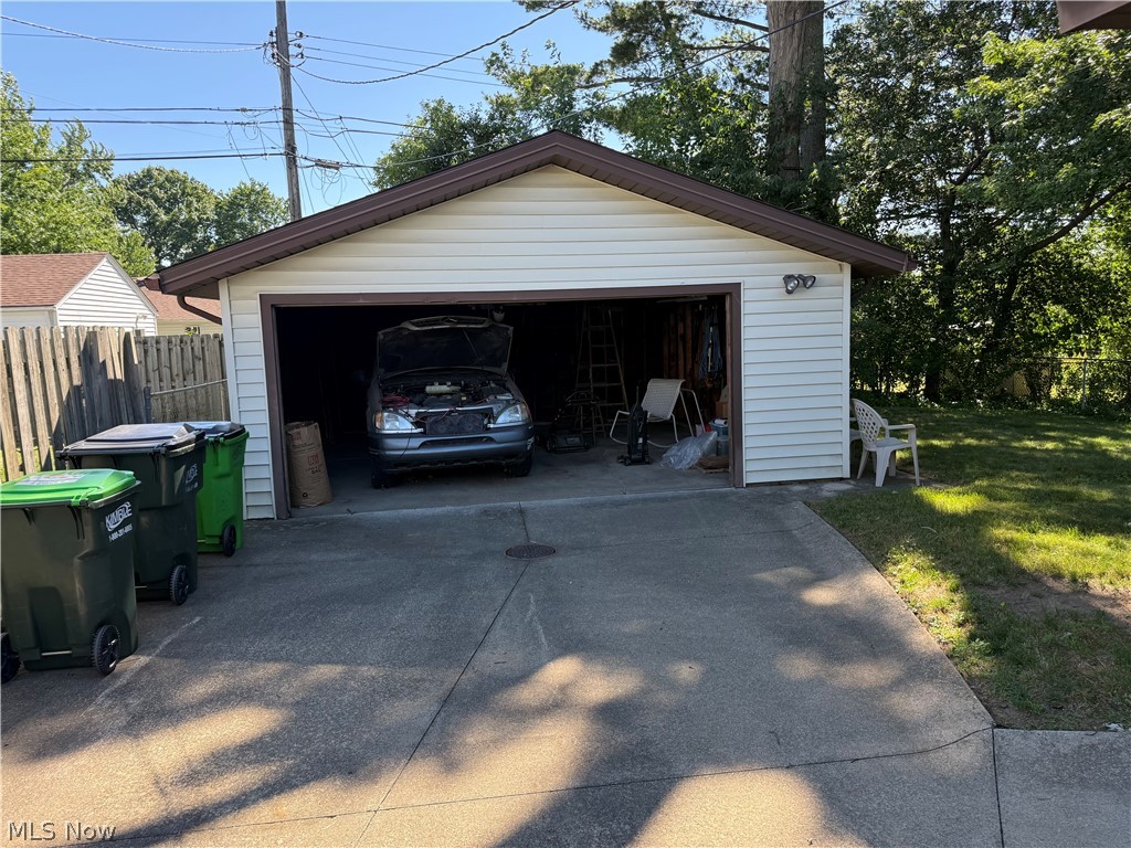 2174 Rockefeller Road Wickliffe OH 44092