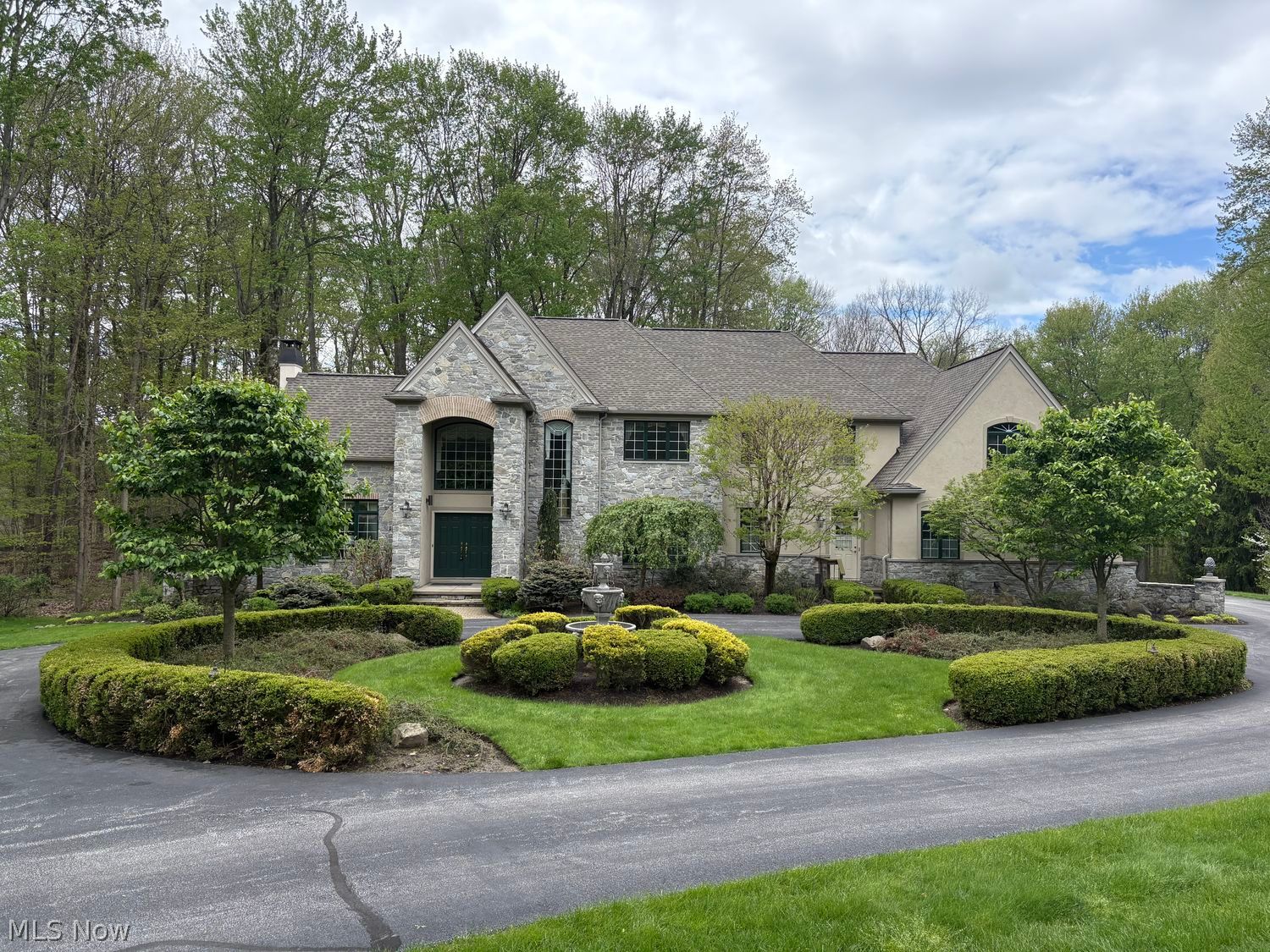 910 Cascades Drive Aurora OH 44202
