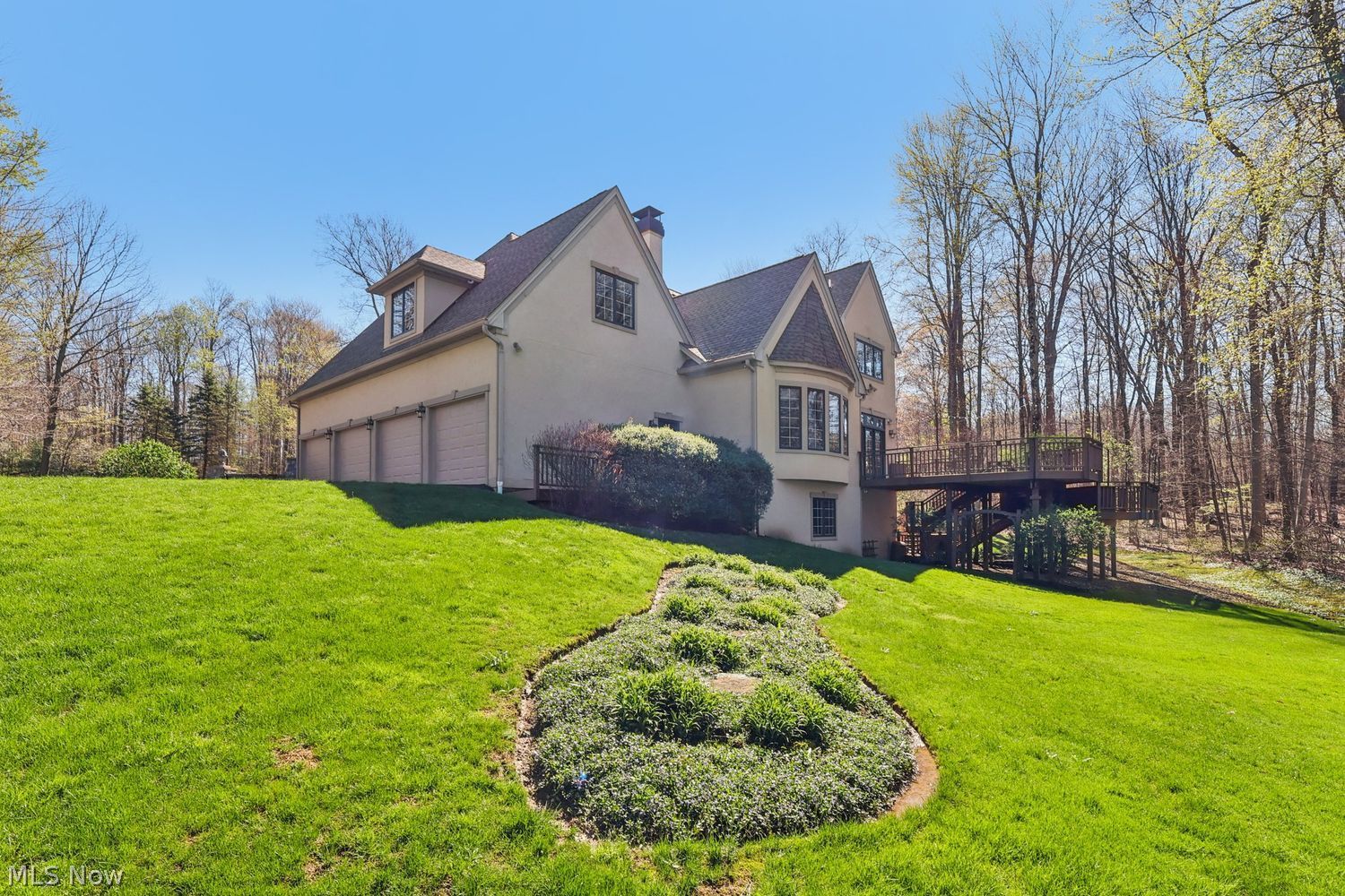 910 Cascades Drive Aurora OH 44202