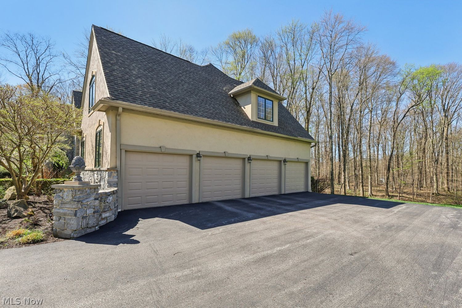 910 Cascades Drive Aurora OH 44202