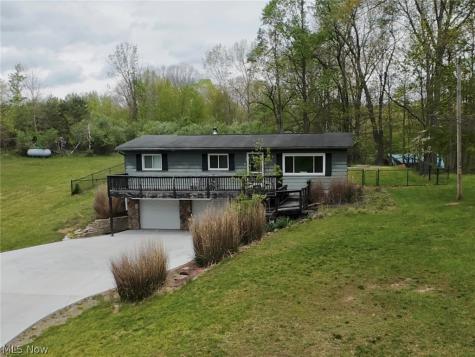 2065 W Buckhorn Drive Millersburg OH 44654