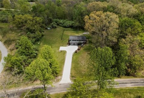 2065 W Buckhorn Drive Millersburg OH 44654