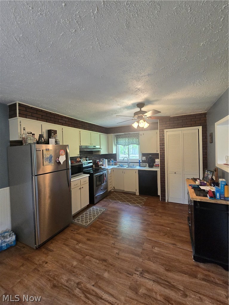 2065 W Buckhorn Drive Millersburg OH 44654