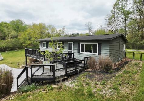 2065 W Buckhorn Drive Millersburg OH 44654