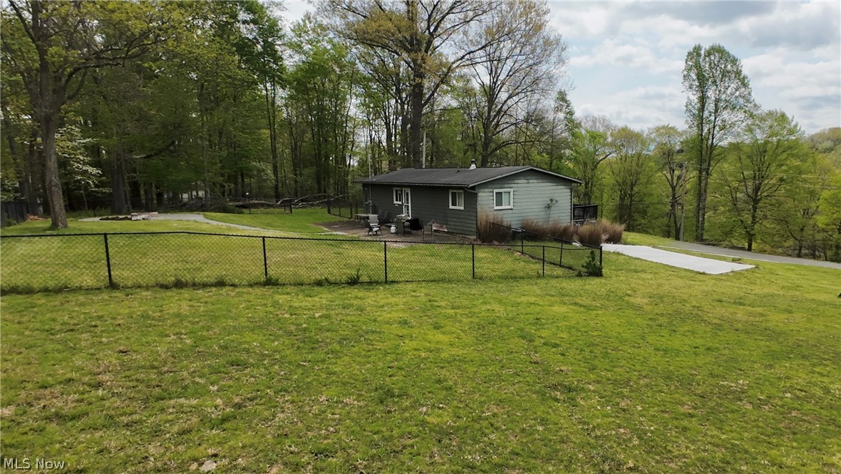 2065 W Buckhorn Drive Millersburg OH 44654