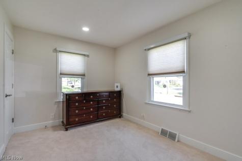 2048 Congo Street Akron OH 44305