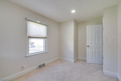 2048 Congo Street Akron OH 44305
