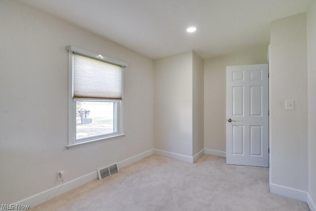 2048 Congo Street Akron OH 44305