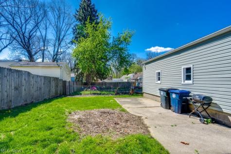 2048 Congo Street Akron OH 44305