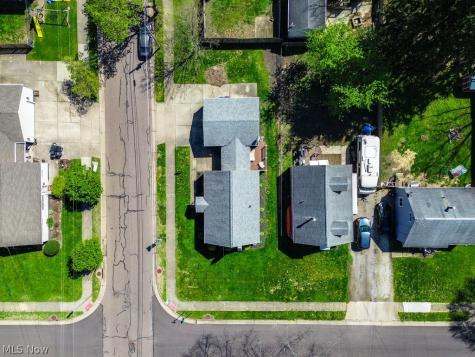 2048 Congo Street Akron OH 44305