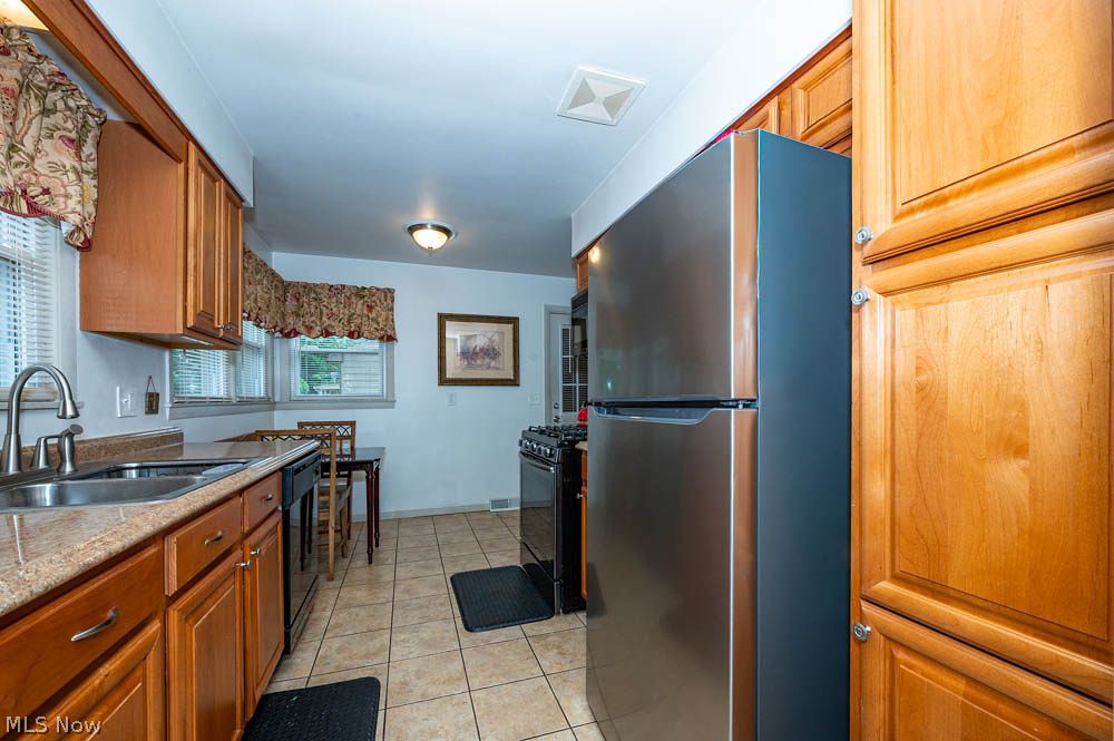 1827 S Meridian Road Youngstown OH 44511