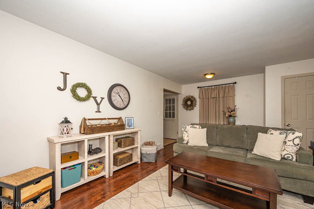 1827 S Meridian Road Youngstown OH 44511