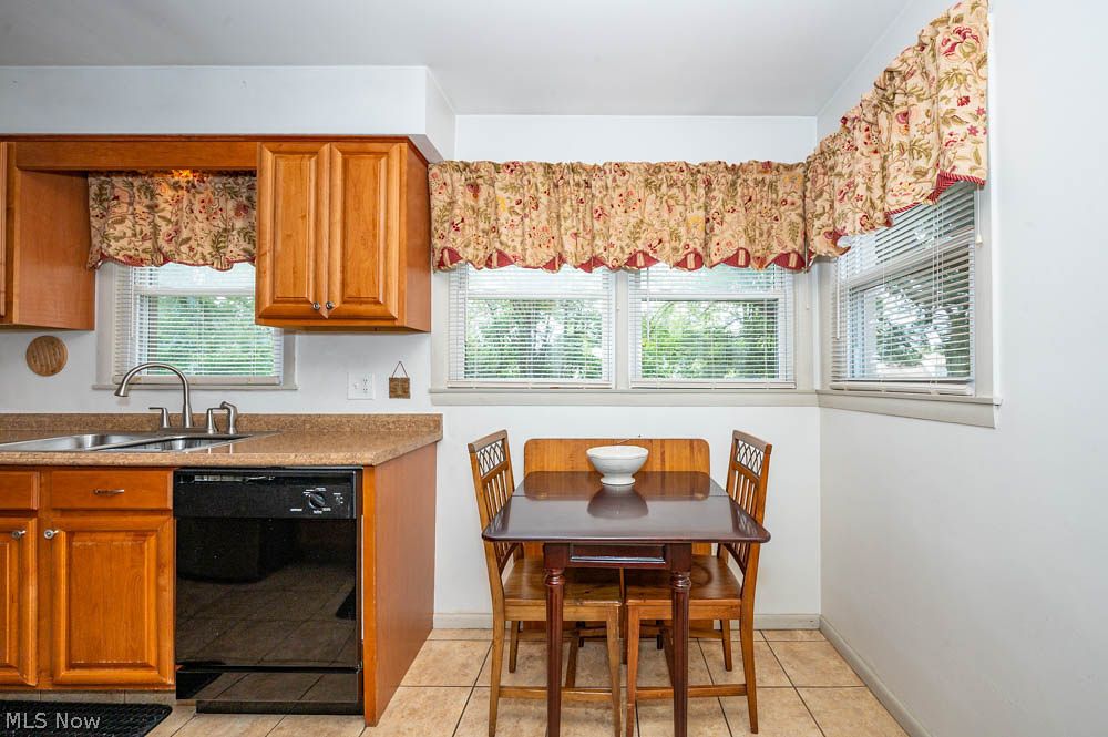 1827 S Meridian Road Youngstown OH 44511