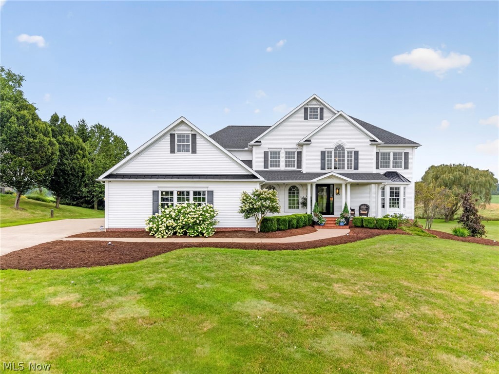 10276 Wolf Avenue NE Hartville OH 44632