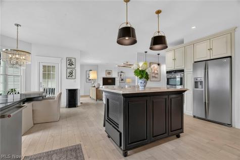 10276 Wolf Avenue NE Hartville OH 44632