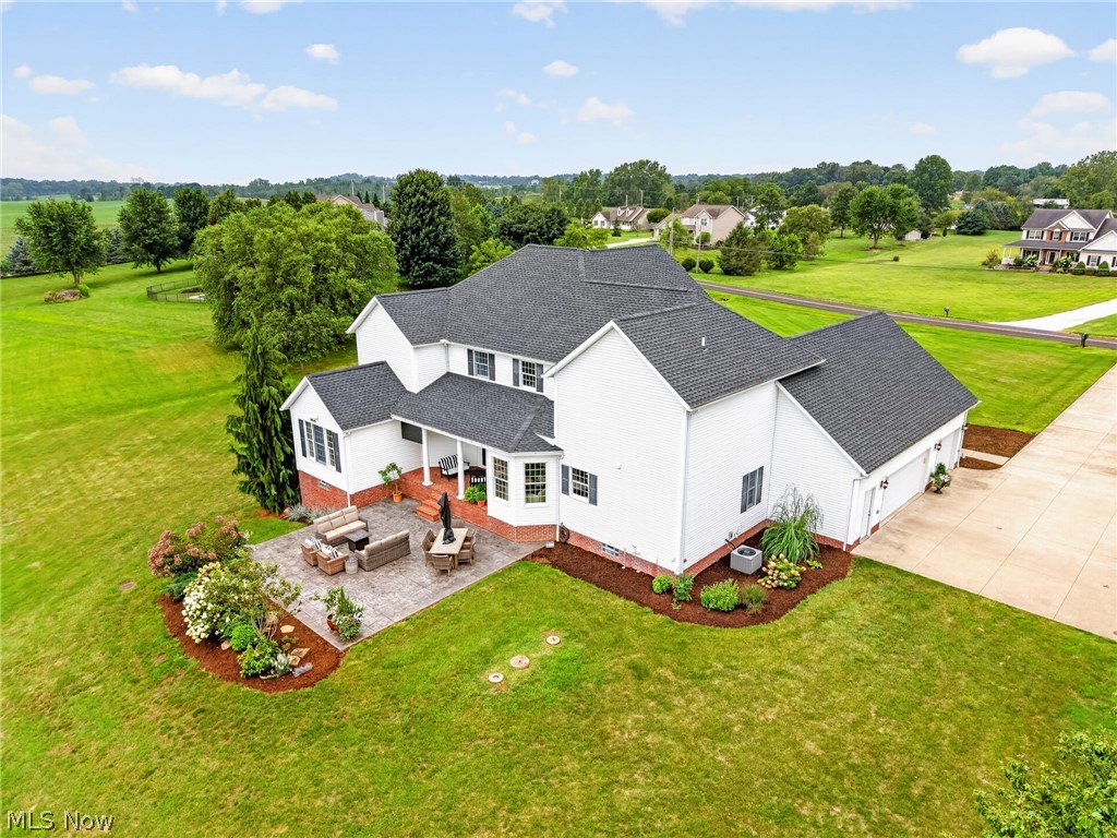 10276 Wolf Avenue NE Hartville OH 44632