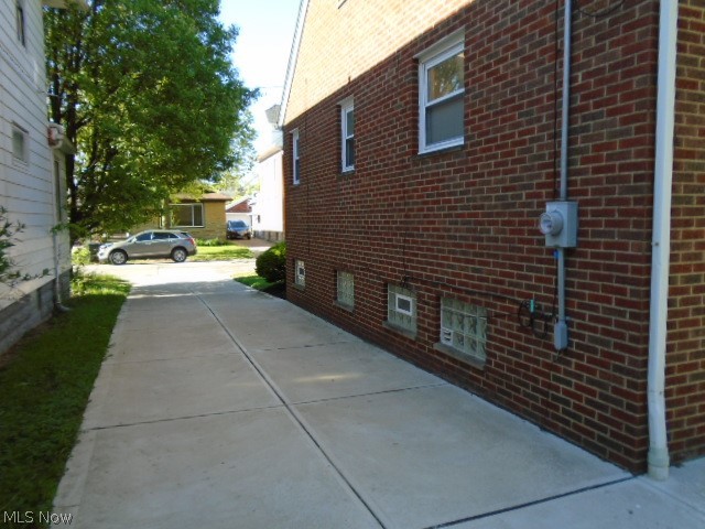 18909 Pawnee Avenue Cleveland OH 44119