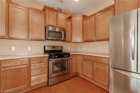 9237 Unionville Drive North Ridgeville OH 44039