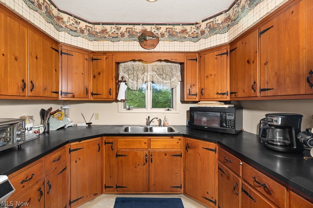 2184 State Route 179 Jeromesville OH 44840
