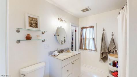 2304 Loyola Road University Heights OH 44118