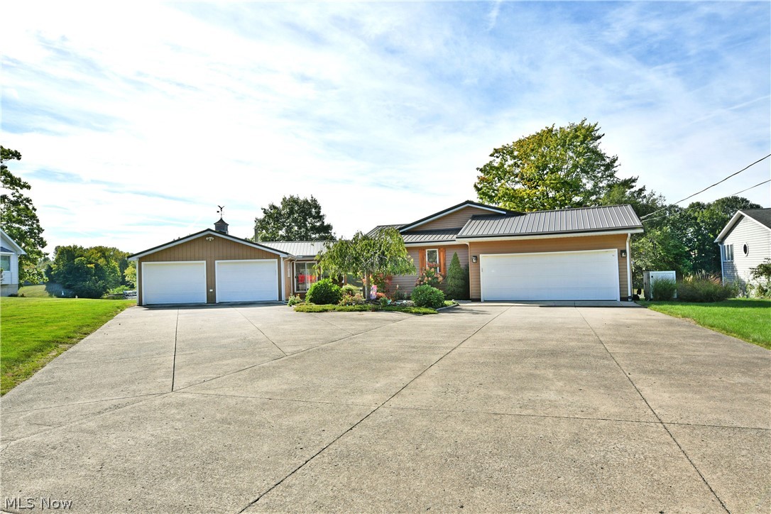 1460 Lake Vue Drive Roaming Shores OH 44085