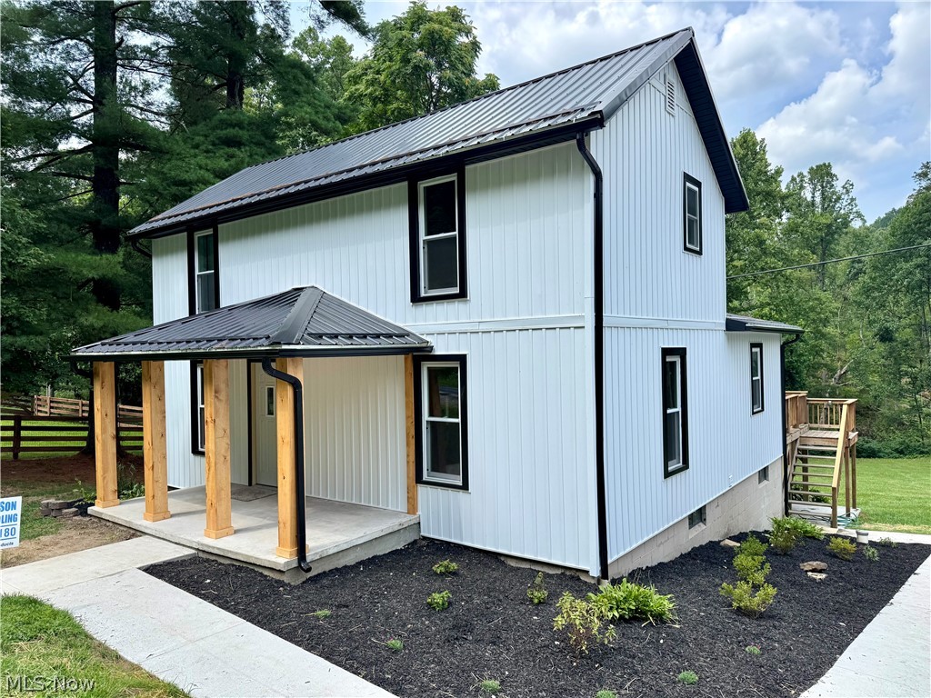 15758 County Road 271 Conesville OH 43811