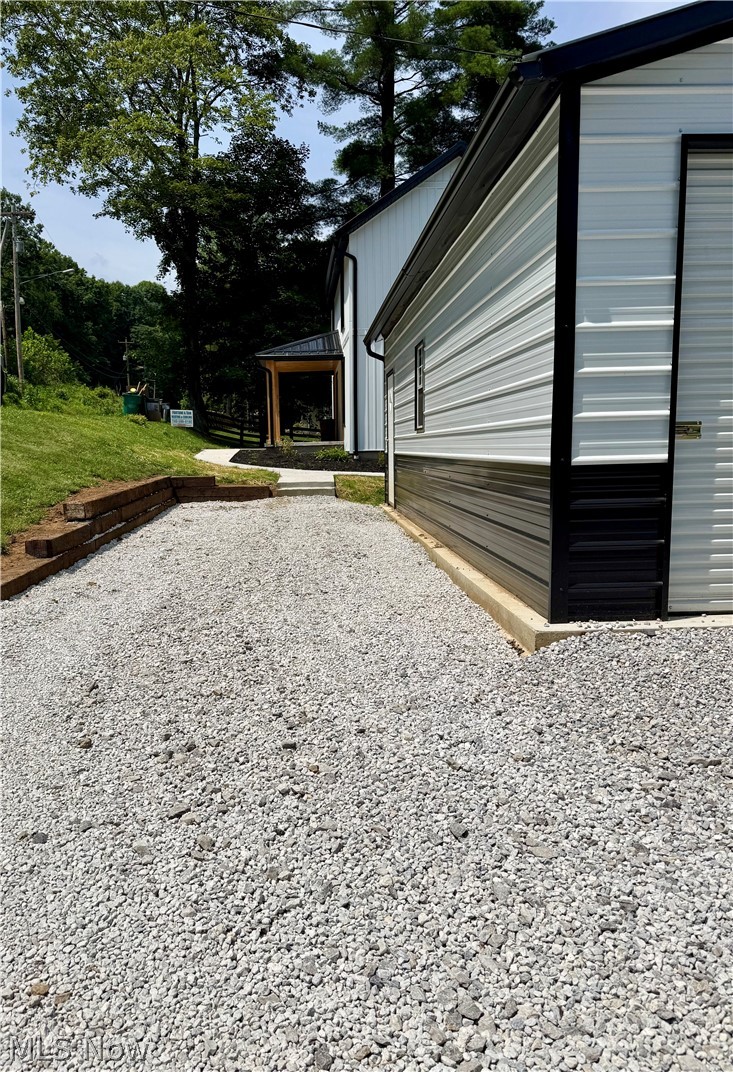 15758 County Road 271 Conesville OH 43811