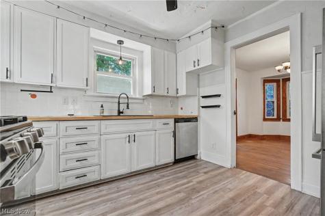 326 S Firestone Boulevard Akron OH 44301