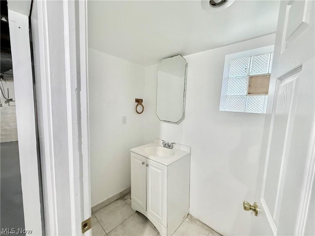 2081 W 91st Street Cleveland OH 44102