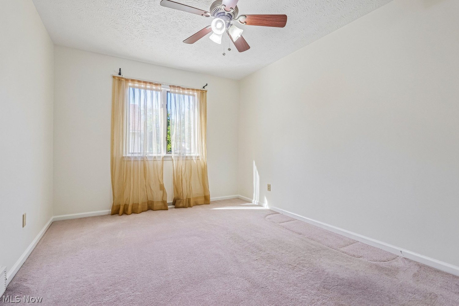 8876 Harris Drive North Ridgeville OH 44039