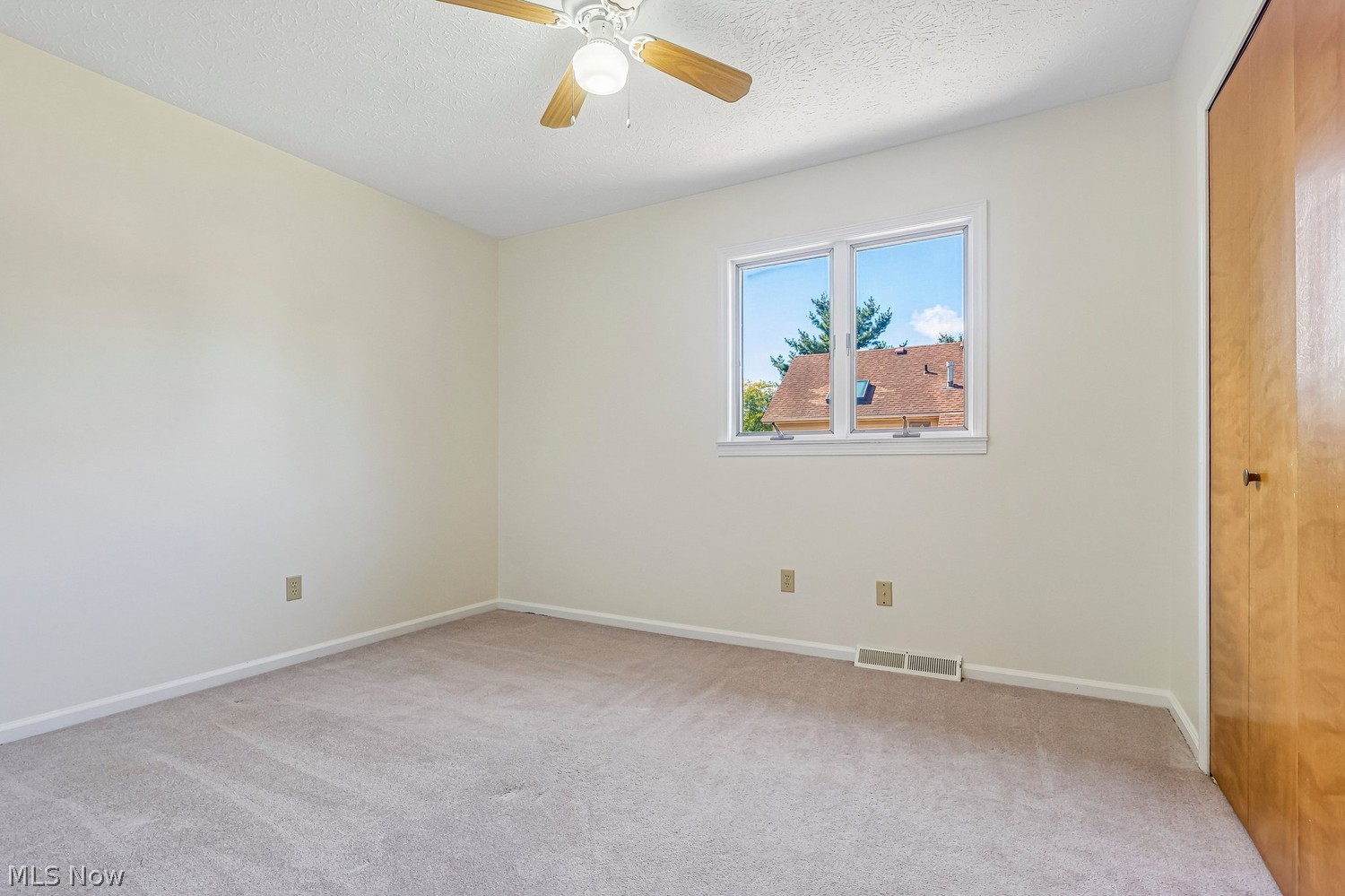 8876 Harris Drive North Ridgeville OH 44039