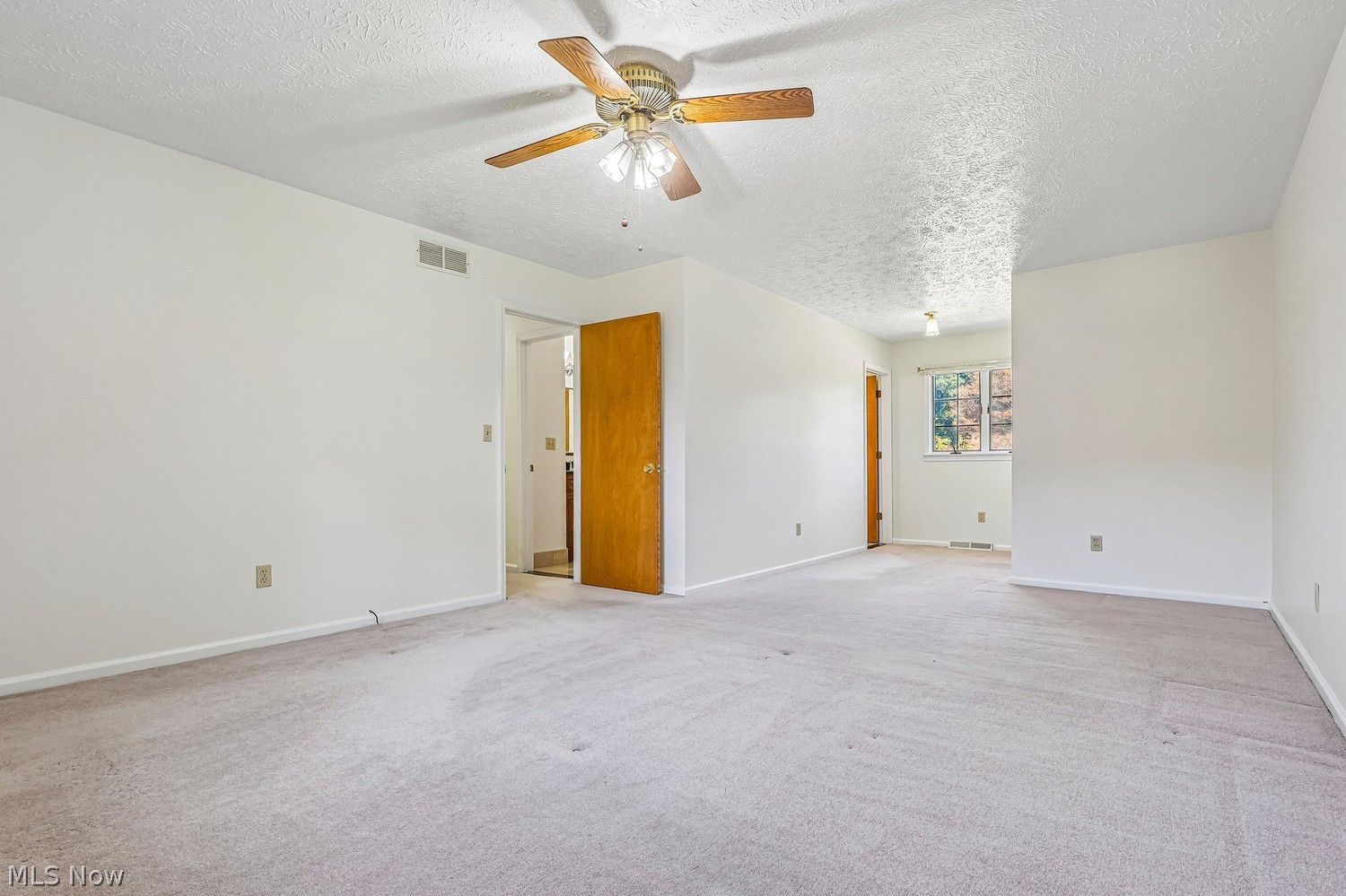 8876 Harris Drive North Ridgeville OH 44039