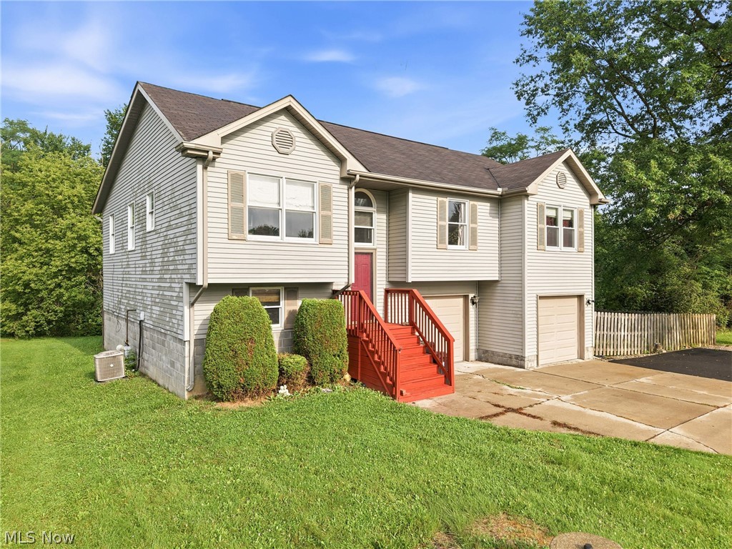 5613 Pierce Road NW Warren OH 44481