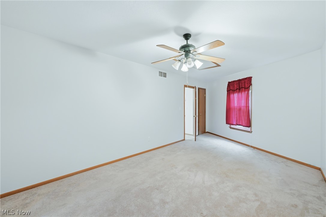 5613 Pierce Road NW Warren OH 44481