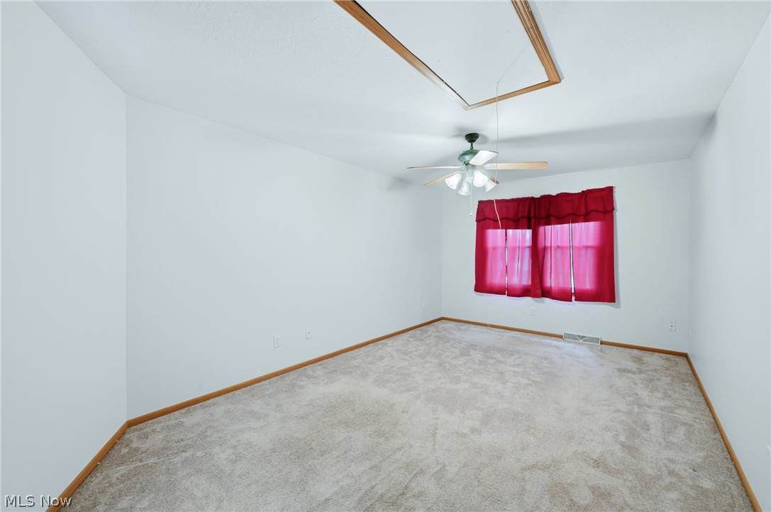 5613 Pierce Road NW Warren OH 44481