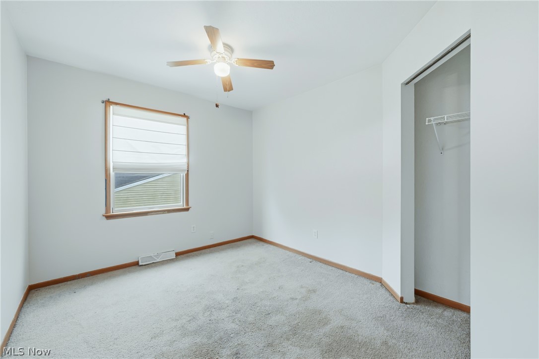 5613 Pierce Road NW Warren OH 44481