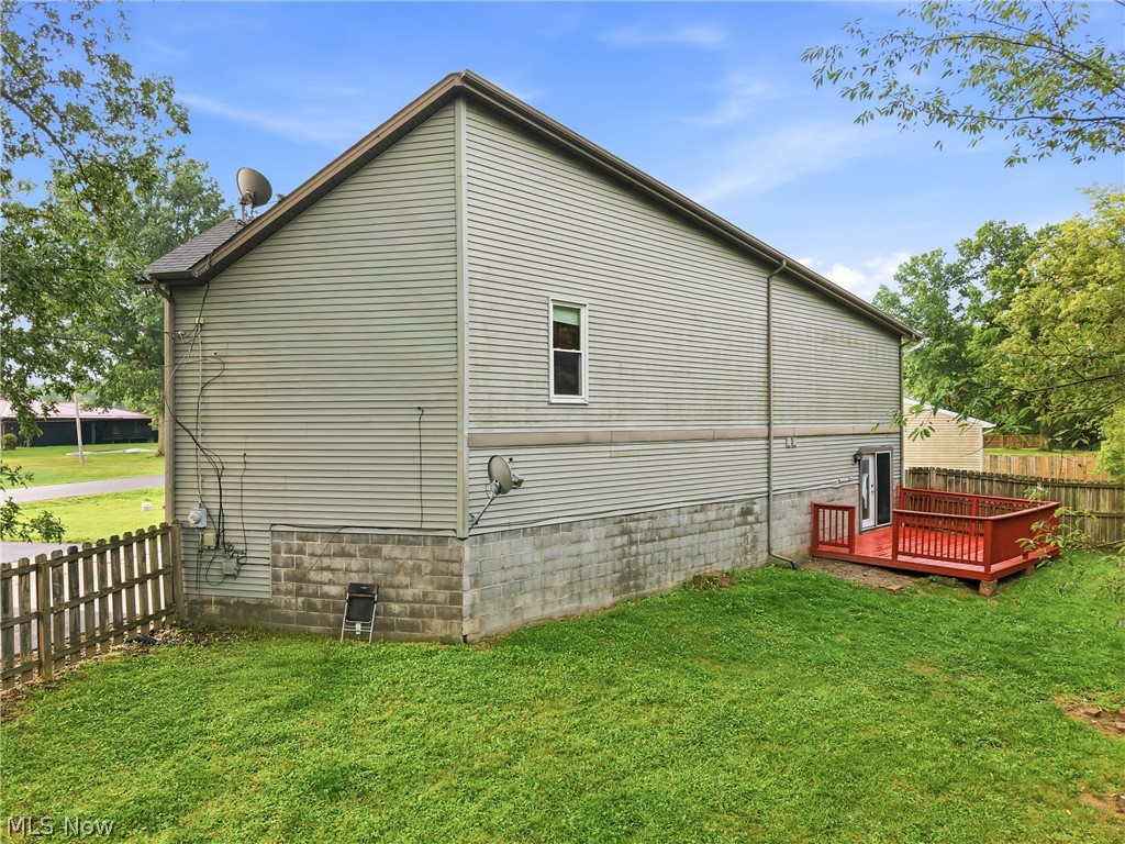 5613 Pierce Road NW Warren OH 44481