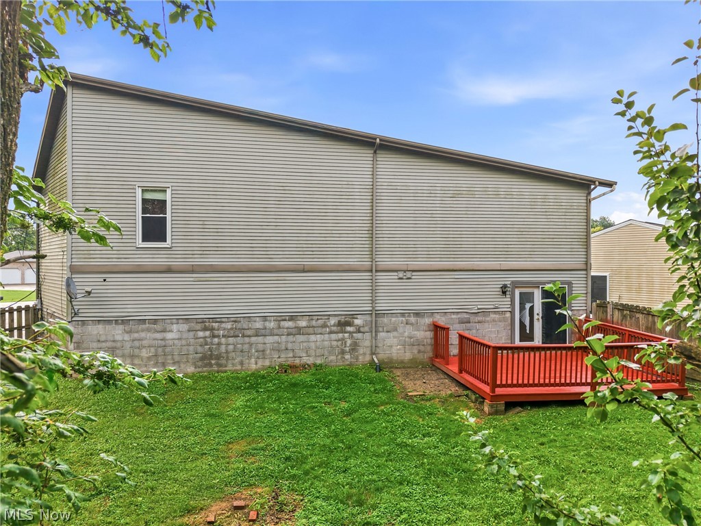 5613 Pierce Road NW Warren OH 44481