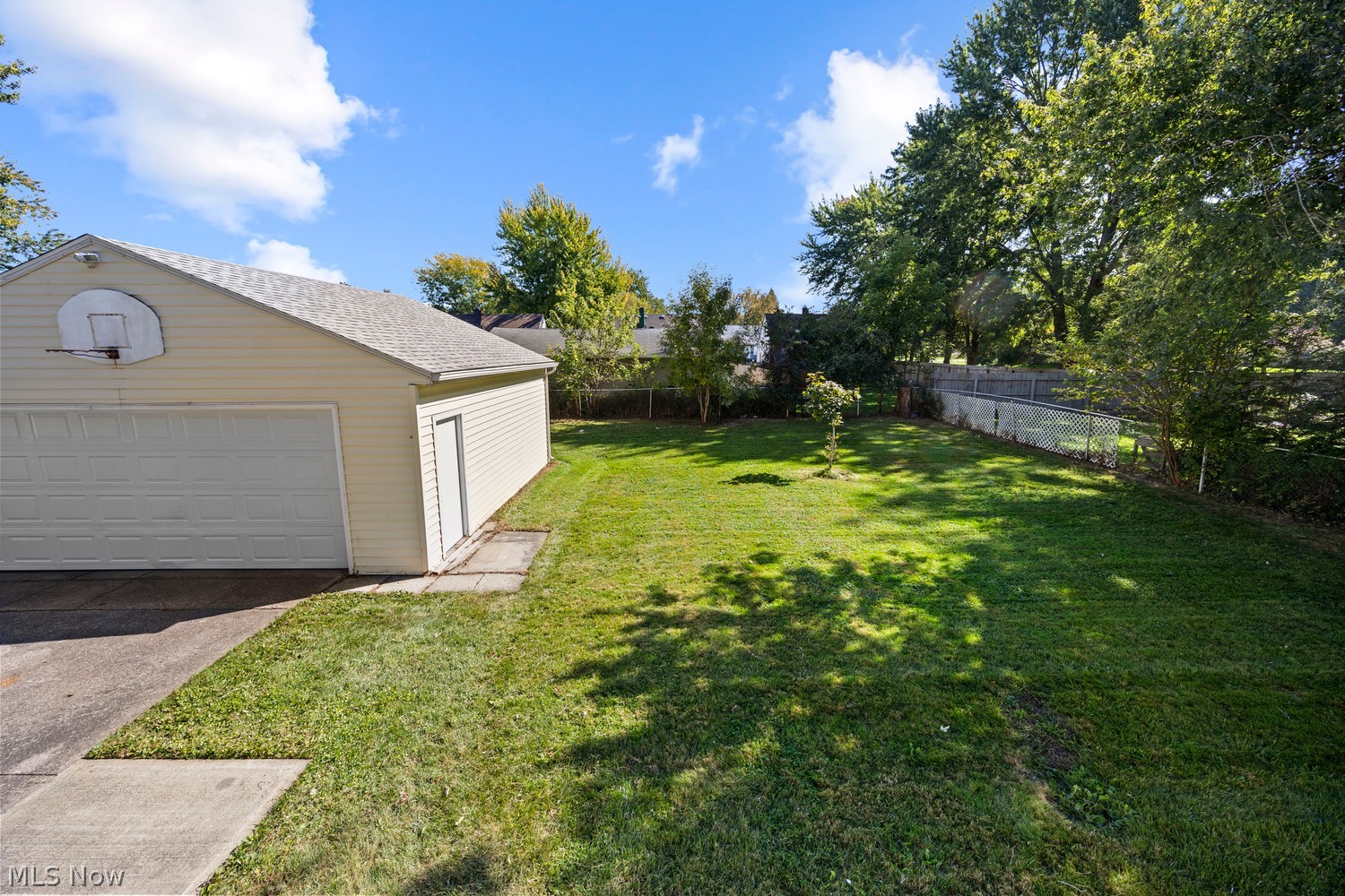 983 Lakewood Beach Drive Sheffield Lake OH 44054