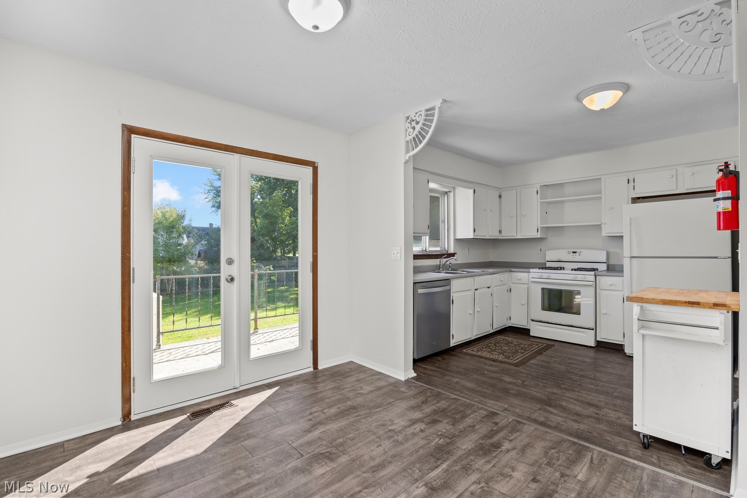 983 Lakewood Beach Drive Sheffield Lake OH 44054
