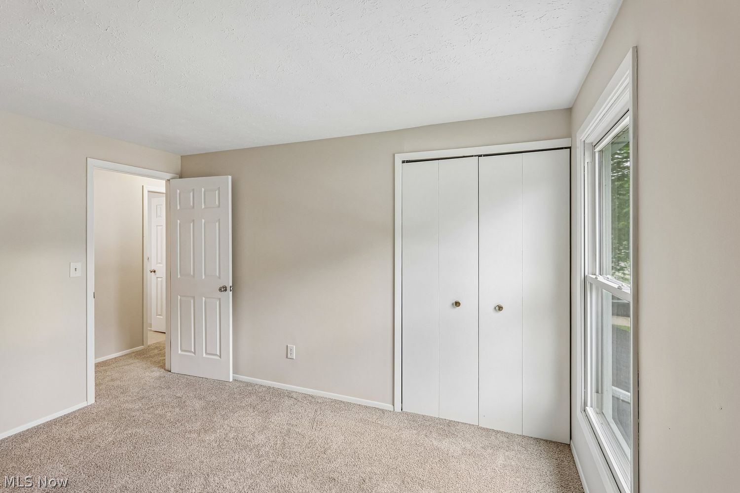 387 Ridgewood Drive Eastlake OH 44095