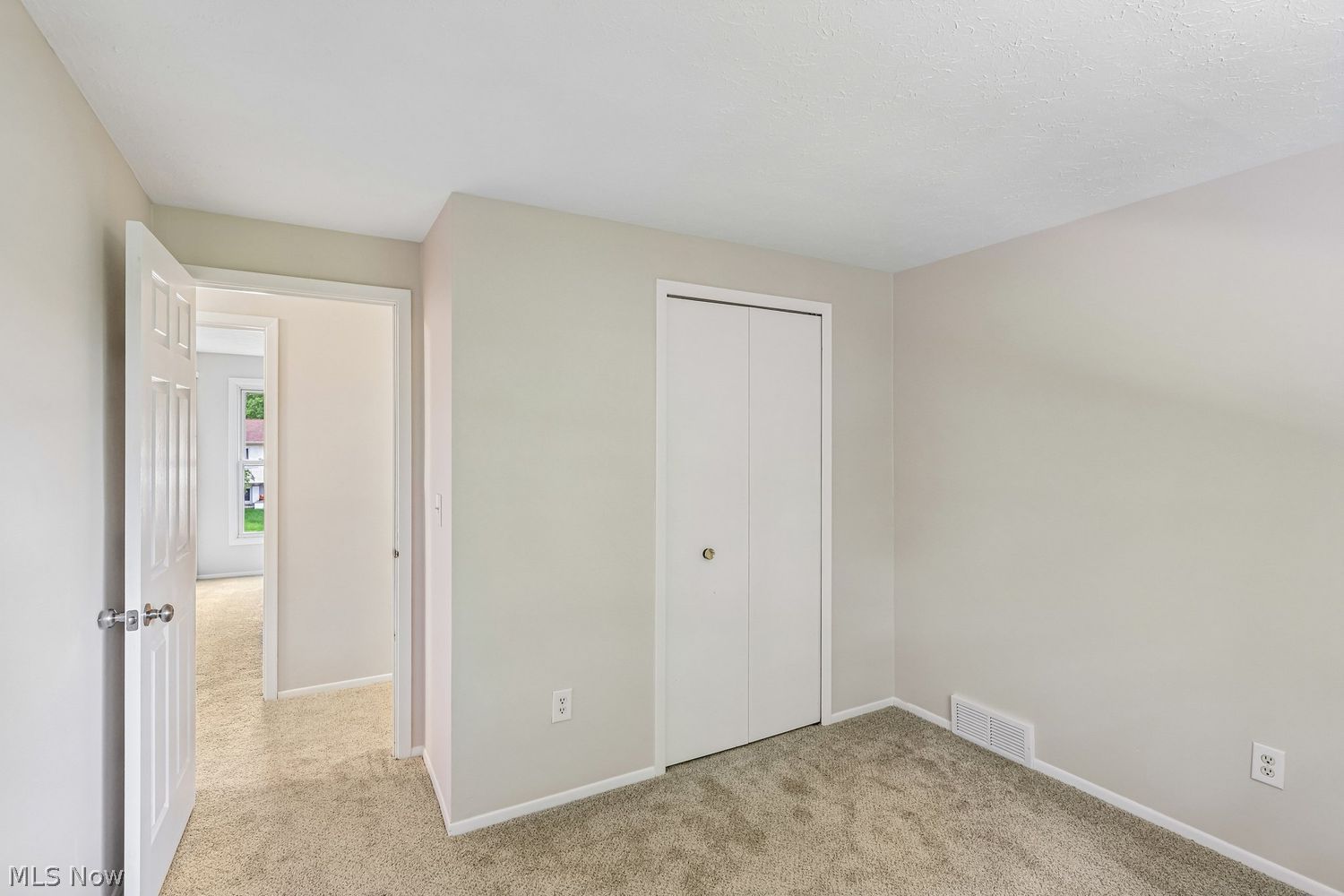 387 Ridgewood Drive Eastlake OH 44095