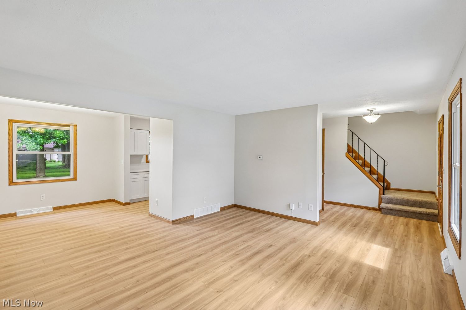 387 Ridgewood Drive Eastlake OH 44095