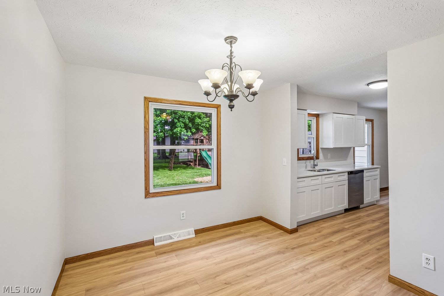 387 Ridgewood Drive Eastlake OH 44095