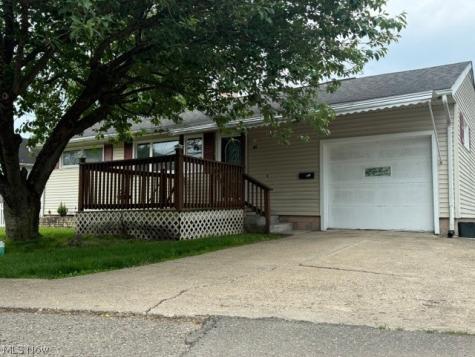 Ashwood Lane NE New Philadelphia OH 44663