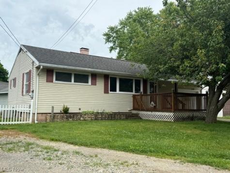 Ashwood Lane NE New Philadelphia OH 44663
